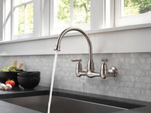 Wall-mounted faucet