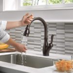 Best Touchless Kitchen Faucets of 2023 – Reviews & Buyer’s Guide